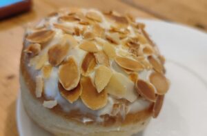 Mengenal Sejarah Donat, Cemilan Favorit Banyak Orang